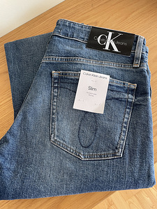 Calvin Klein meeste teksad. (1 foto / 4)