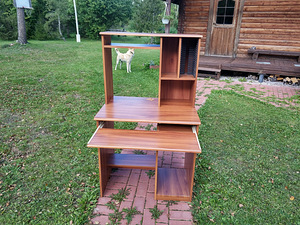 Продам рабочий компьютер с компьютерным столом. (5 фото из 8)