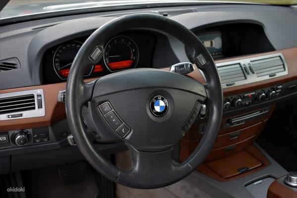 BMW 740i 2006a (foto #14)