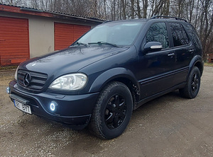 MERCEDES BENZ ML 400CDI (3 foto / 10)