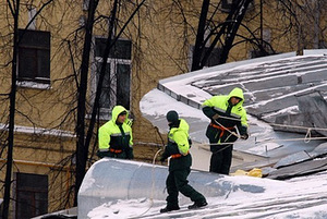 Уборка снега и сосулек с крыш