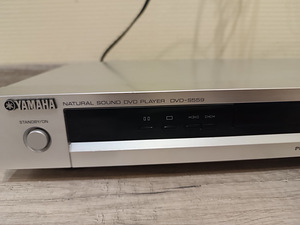 YAMAHA DVD s 559 (2 foto / 3)