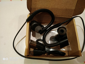 Bluetooth 4.1 juhtmevabad korvaklapid (3 foto / 3)