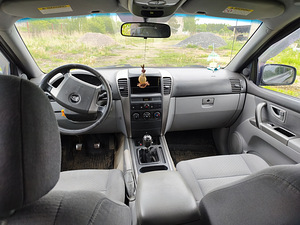 Kia Sorento (7 фото из 10)