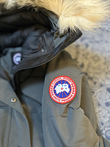 Canada Goose (original)M/M (2 foto / 5)