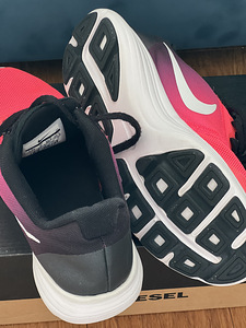 Nike 35,5 (22,5 см) (2 фото из 3)