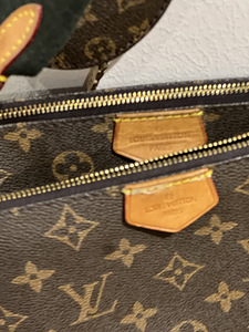 Lv реплика (кожа) (3 фото из 3)
