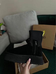 Ugg (2 foto no 3)
