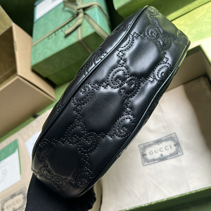 GUCCI GG Matelassé Small Shouder Bag In Black 739709 Size 27 (4 foto / 4)