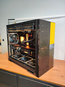 Mänguarvuti Ryzen 7 9800X3D + RX 9070 XT + 64GB RAM (1 foto / 4)