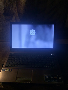 Ноутбук Asus (5 фото из 6)
