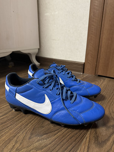 Jalgpallisaapad Nike (1 foto / 5)
