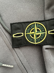 Stone Islandi lukuga pusa (3 foto / 4)