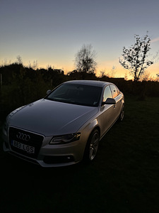 Audi a4 b8 3.0d Quattro 2009 (4 foto / 8)