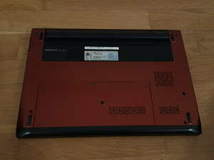 Dell Vostro V131 i5 Red (9 foto / 9)