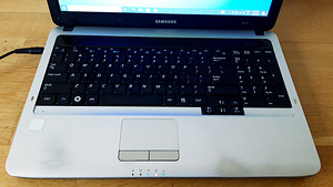 Samsung RV510 Celeron/4GB/SSD120GB (4 foto / 10)