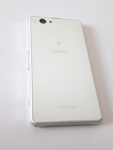 Sony Xperia Z1 Compact (4 foto / 9)