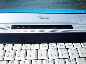 Fujitsu Siemens Amilo Pro - Windows XP (7 foto / 10)