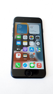 Apple iPhone 7 Черный 32GB (2 фото из 9)
