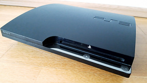 Sony PlayStation 3 Slim 160GBкомплект (3 фото из 10)
