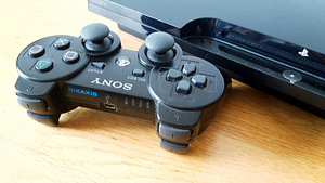 Sony PlayStation 3 Slim 160GBкомплект (8 фото из 10)