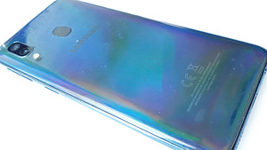 Samsung Galaxy A40 64GB (8 фото из 10)