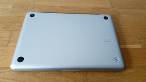 Apple MacBook 13" Aluminium Late 2008 (8 foto / 8)