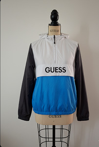 Ветровка " Guess" (2 фото из 2)