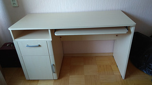 Kapid riiul kirjutuslaud (2 foto / 2)