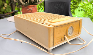Voolupinge stabilisaator 220V, 50Hrz, väljund 220V töökorras (3 foto / 4)