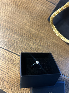 Ilus kuldsõrmus teemantiga. 0.25ct (1 foto / 7)