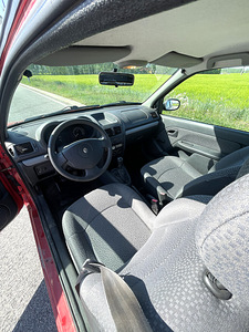 Täiuslik linnaauto - heas korras Renault Clio Storia 2007 (12 foto / 13)