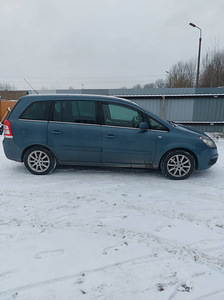 Opel zafira (3 фото из 8)