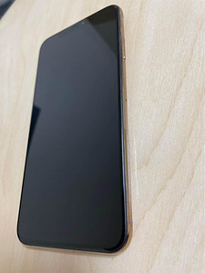 iPhone XS Max (battery 86%) (3 foto / 7)