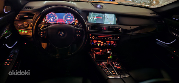 BMW 730d Xdrive LCI Shadowline 3.0 R6 190kW Все опции (фото #7)