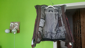 Uus naiste suusakostüüm Helly Hansen. (3 foto / 9)
