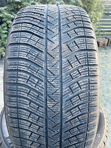 Michelin Alpine 5 R20 (1 фото из 4)