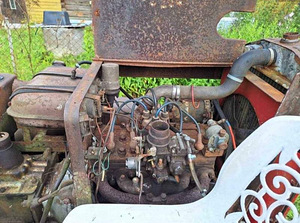 Isevalmistatud traktor (3 foto / 6)