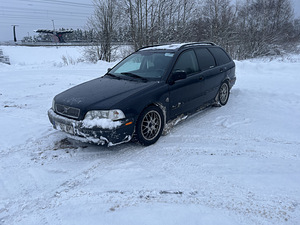 Volvo V40 1.9d 70kw (5 foto / 6)