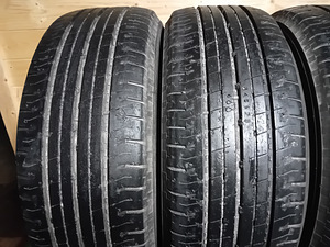 Müüa kaubiku suverehvid Nokian Hakka C2, 235/60/17C (3 foto / 3)