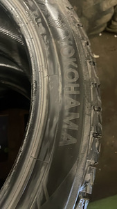 Yokohama 285/45 r22 (2 foto / 4)