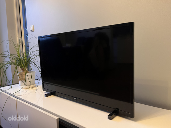 Philips LCD FHD, 32", feet stand, black - TV (foto #1)