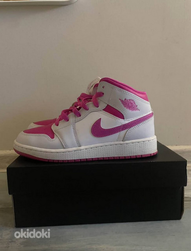 Jordan 1 mid