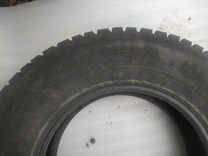 Подержанные шипованные шины Nokian (245/70 R16) 4 шт. (5 фото из 5)