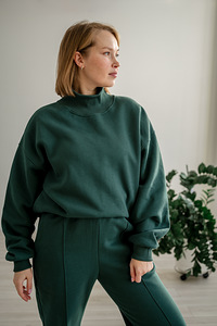 Тёплый костюм с секретными молниями (2 фото из 7)