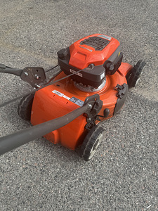 Газонокосилка Husqvarna LC 151 (4 фото из 6)