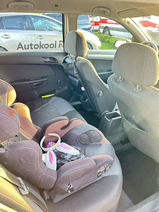 Opel Astra h 1.7 tdi (7 foto / 10)