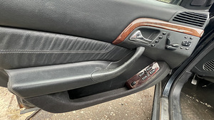 Mercedes-Benz S320CDI 2001 (5 foto / 9)