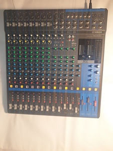 Mixer Yamaha MG16XU Pro (2 foto / 5)