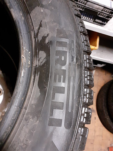 Pirelli Lamellid 205/60R16 (1 foto / 3)
